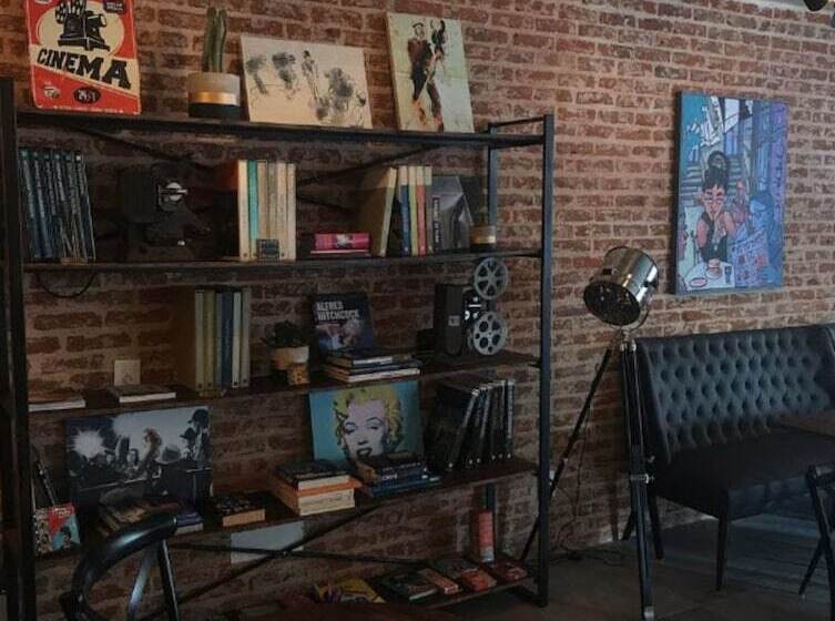 هتل Ibis Styles Montevideo Biarritz