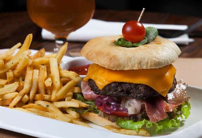 هتل Ibis Styles Montevideo Biarritz