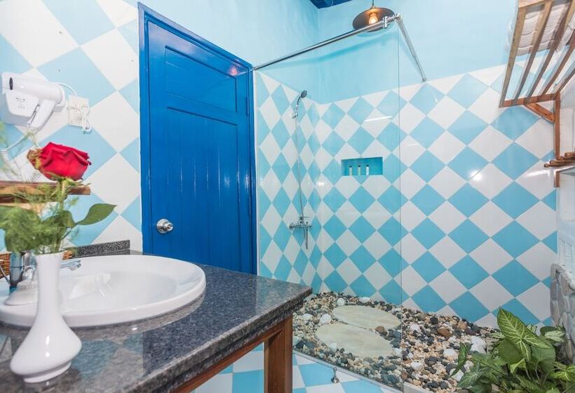 هتل Isabella Resort