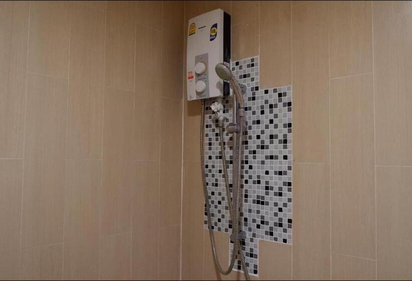 Izen Budget Hotel & Residence