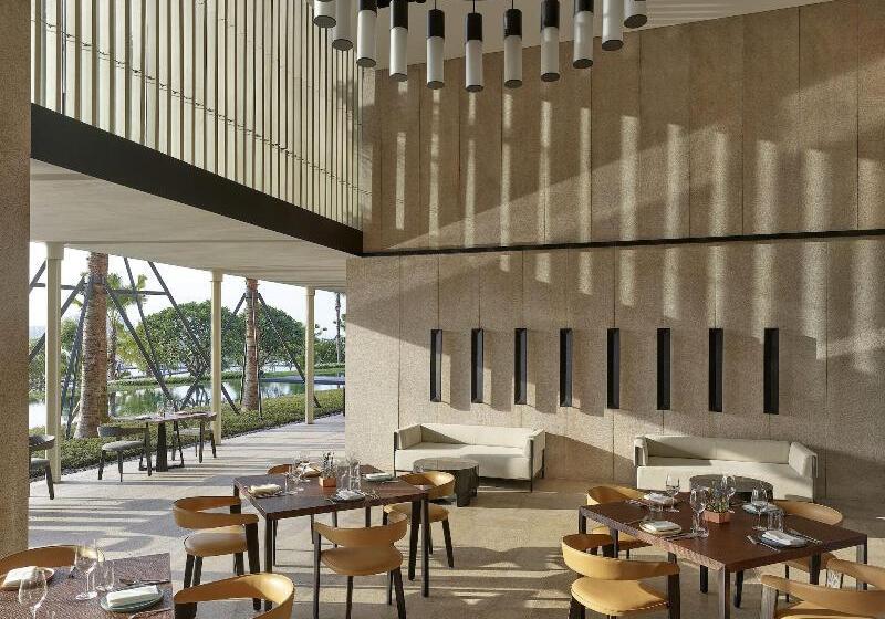 Lohkah Hotel & Spa Free Welcome Fruit Plate