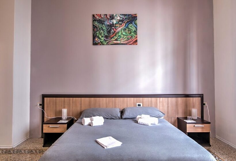 酒店 Maqueda Central Suites