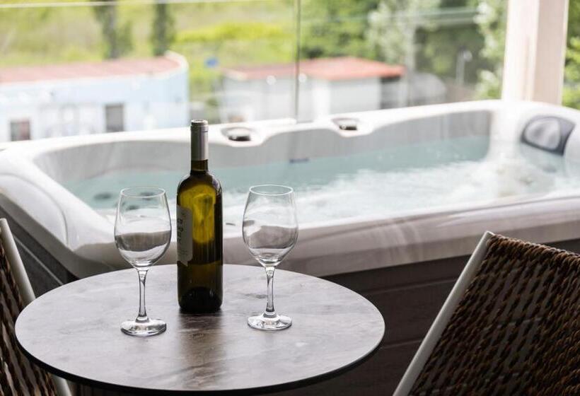 ホテル Mythic Summer