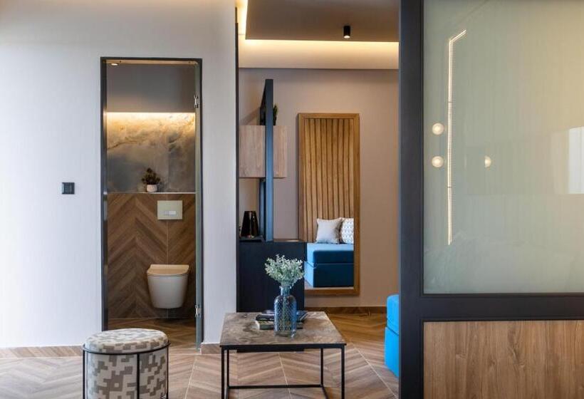 ホテル Mythic Summer