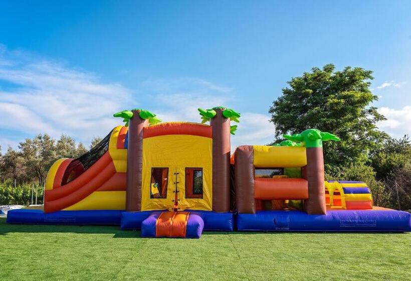 ホテル Mythic Summer