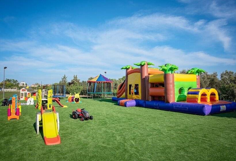 ホテル Mythic Summer