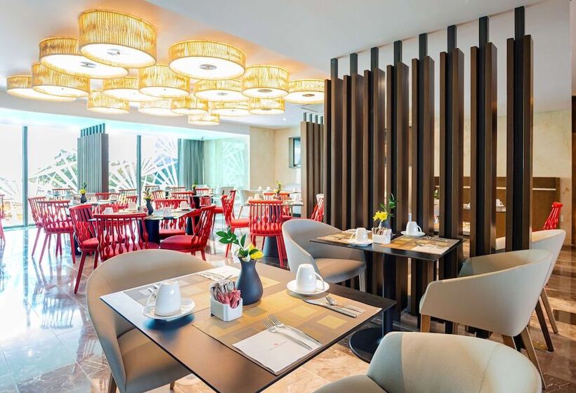 Отель NH Collection Merida Paseo Montejo