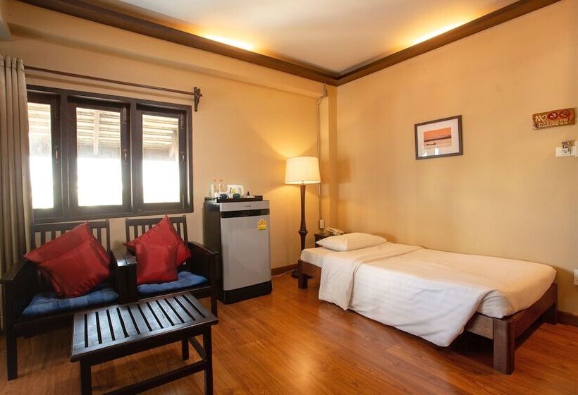 فندق Nightbazaar Inn