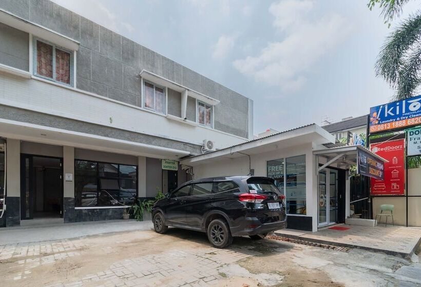 酒店 Nyenyak Senayan Benhil