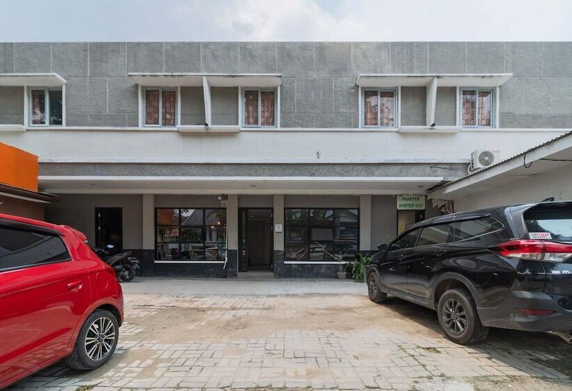 酒店 Nyenyak Senayan Benhil