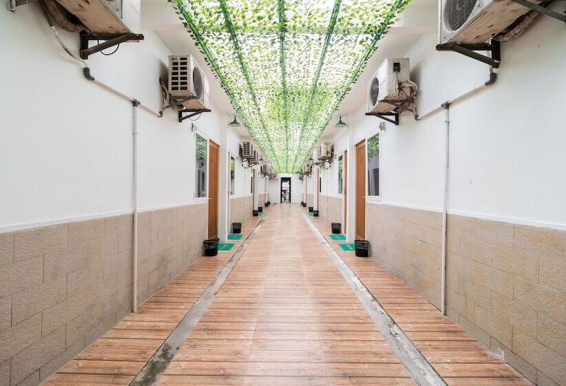 酒店 Nyenyak Senayan Benhil