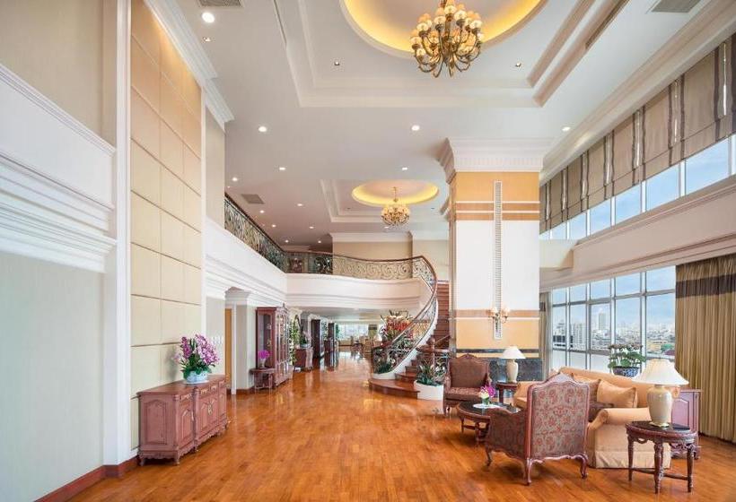 Отель Prince Suites Residence Managed By Prince Palace