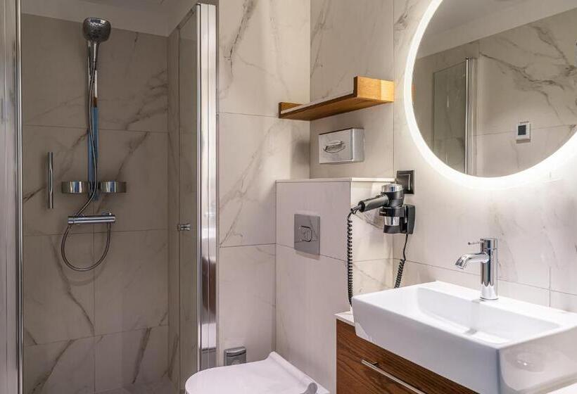 ホテル Rentplanet  Apartamenty Centrum