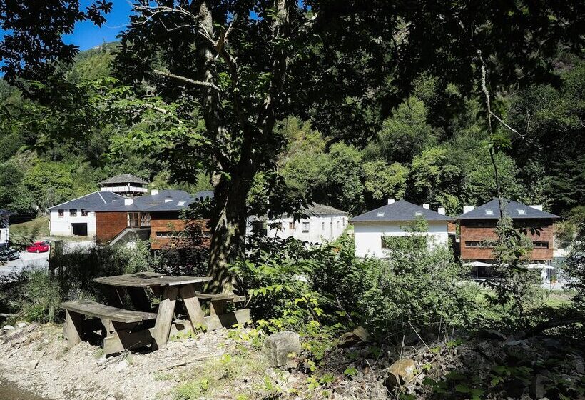 فندق Rural Las Montañas De Pumar