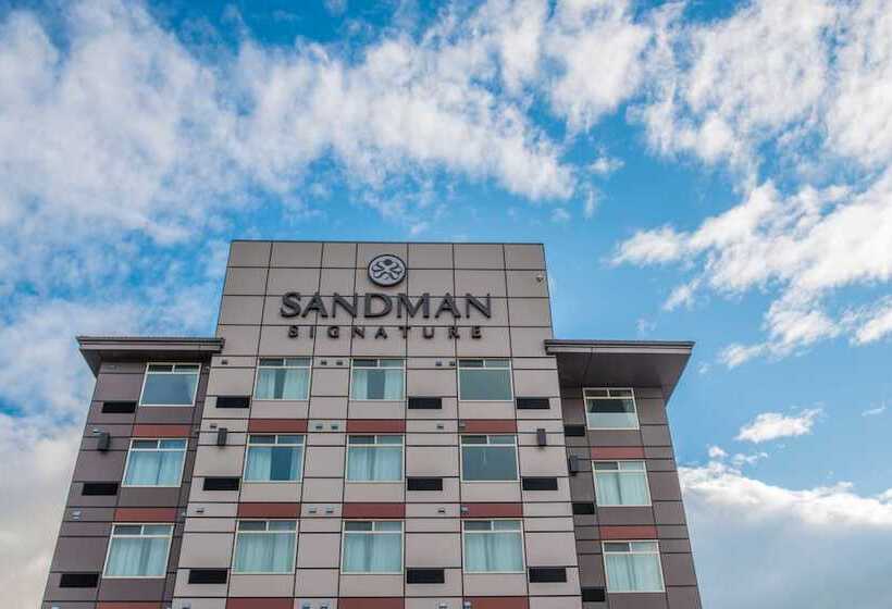 בית מלון כפרי Sandman Signature Calgary Airport