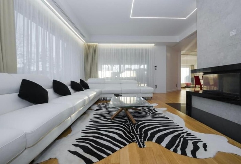 ホテル Suite Testani