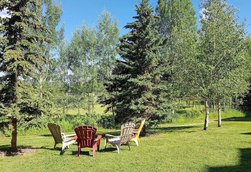 فندق Sunset Resorts Canmore And Spa