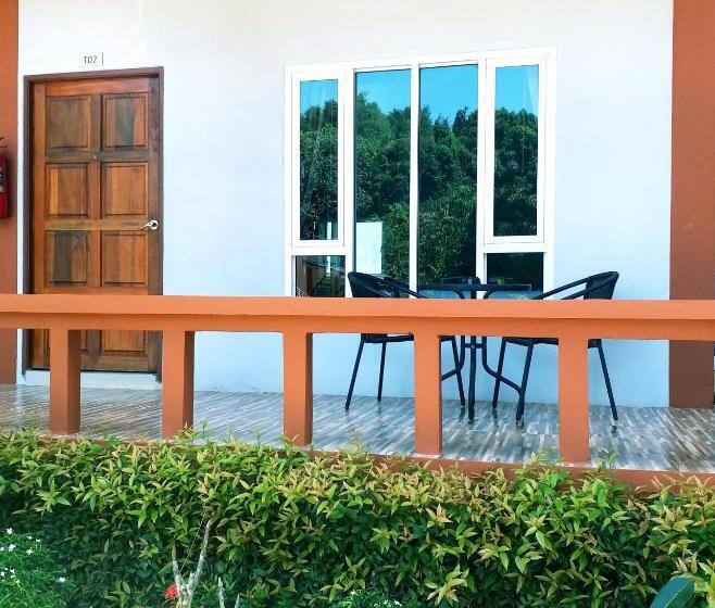 ホテル Tamarind Lanta Resort