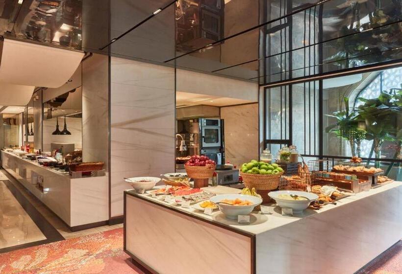 هتل The Taj Mahal Tower Mumbai