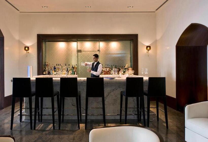 בית מלון כפרי The Taj Mahal Tower Mumbai