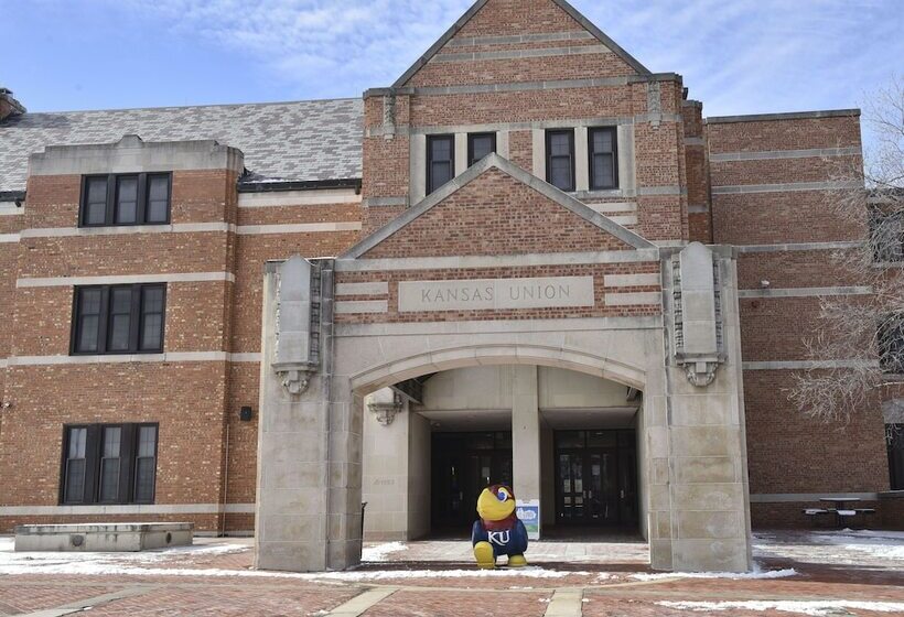 ホテル Tru By Hilton Lawrence