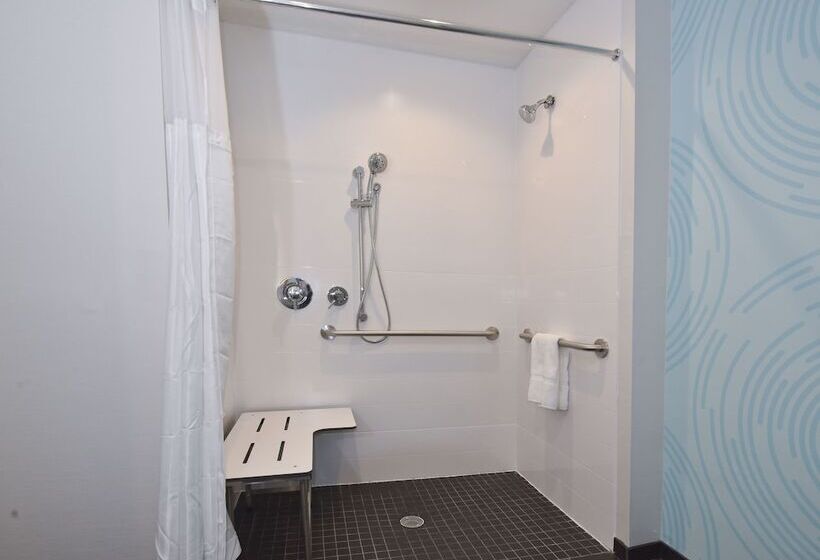 ホテル Tru By Hilton Lawrence