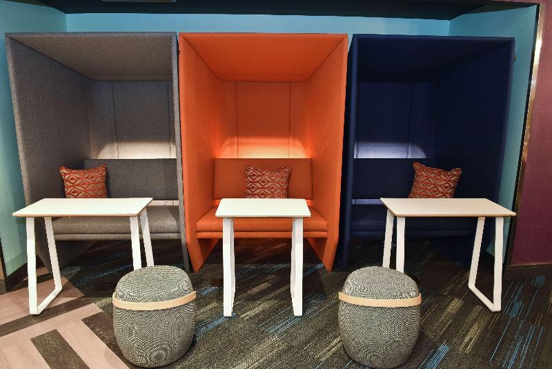 ホテル Tru By Hilton Lawrence