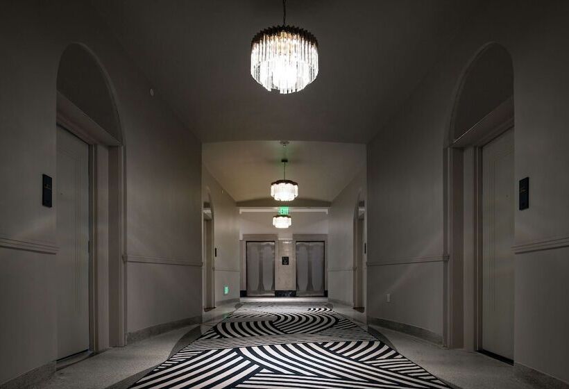 Tulsa Club Hotel, Curio Collection By Hilton