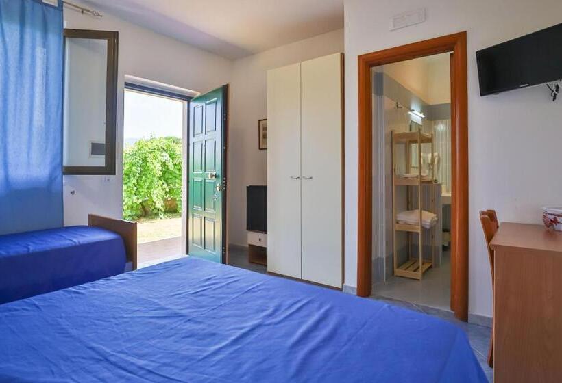 Отель Villaggio Selene Mare