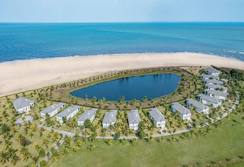 هتل Melia Vinpearl Cua Hoi Beach Resort