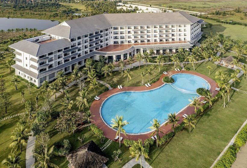 هتل Melia Vinpearl Cua Hoi Beach Resort