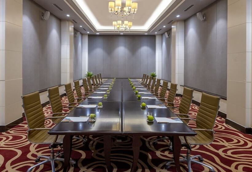 هتل Melia Vinpearl Cua Hoi Beach Resort