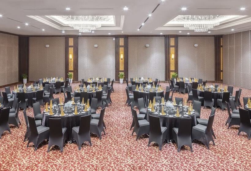 هتل Melia Vinpearl Cua Hoi Beach Resort