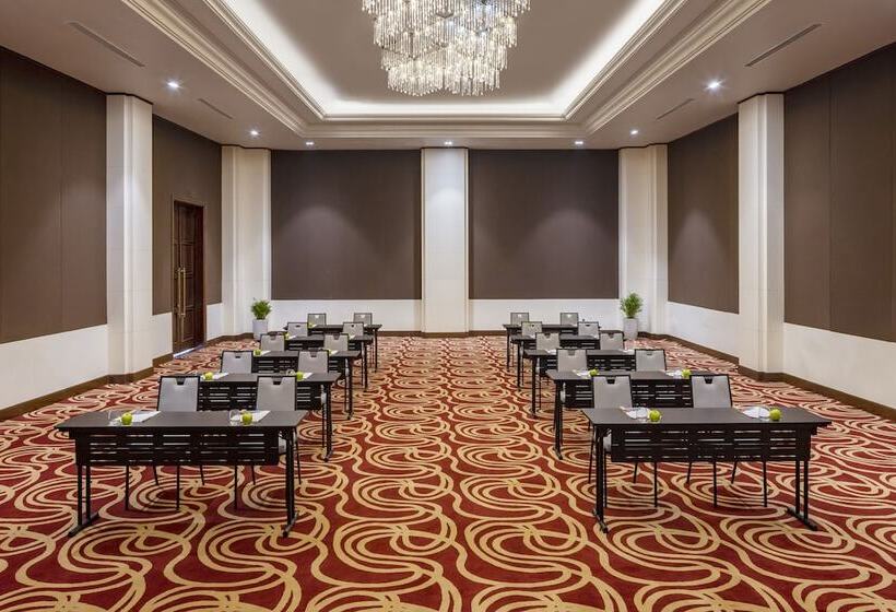 هتل Melia Vinpearl Cua Hoi Beach Resort