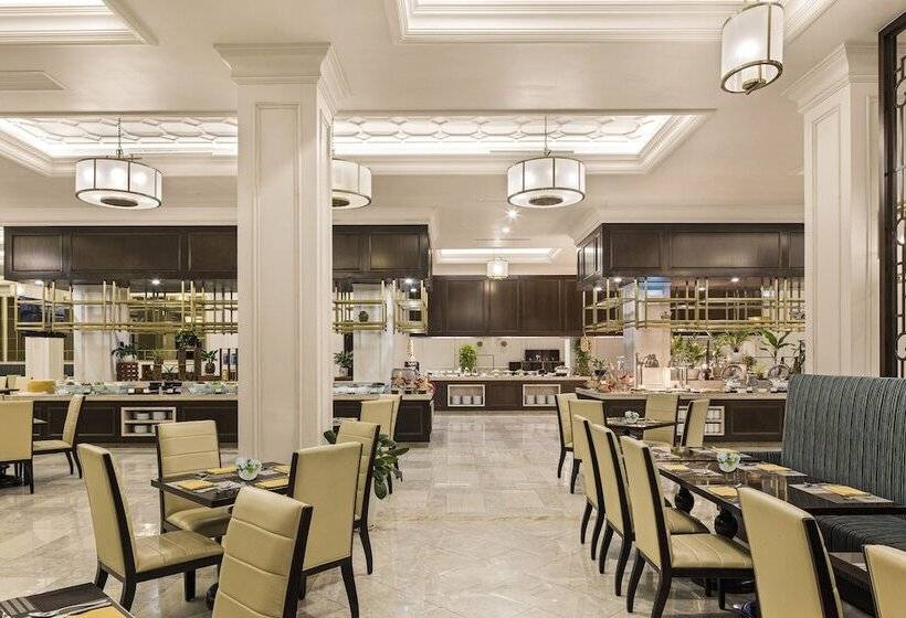 هتل Melia Vinpearl Cua Hoi Beach Resort