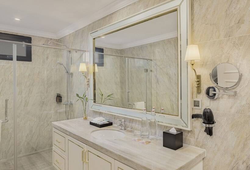 هتل Melia Vinpearl Cua Hoi Beach Resort