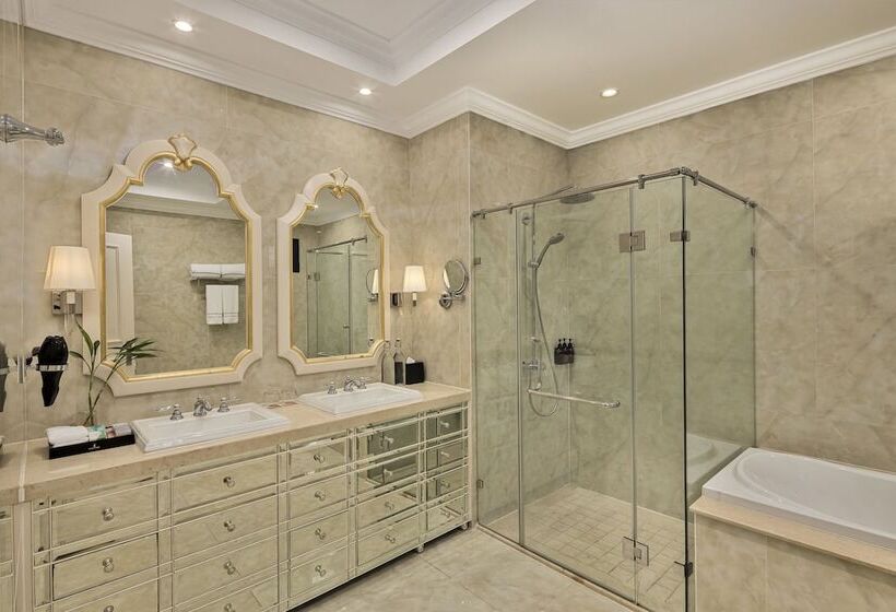 هتل Melia Vinpearl Cua Hoi Beach Resort