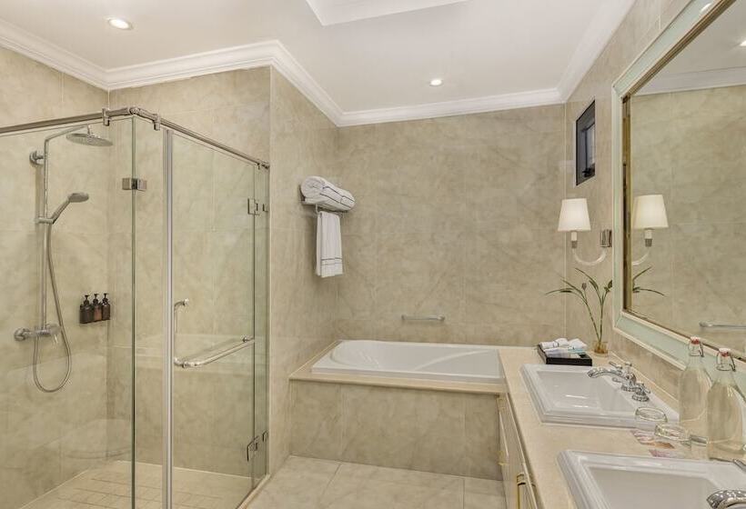 هتل Melia Vinpearl Cua Hoi Beach Resort