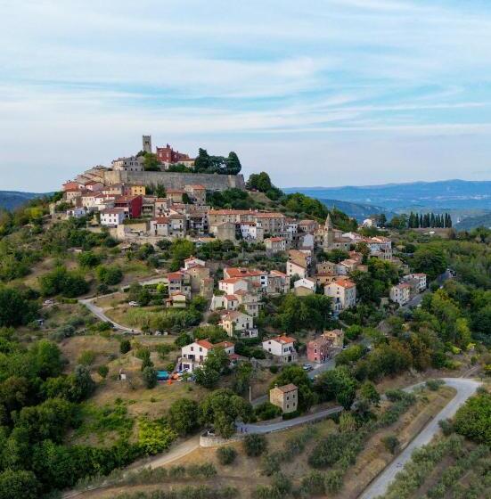 Winery & Design Hotel Roxanich