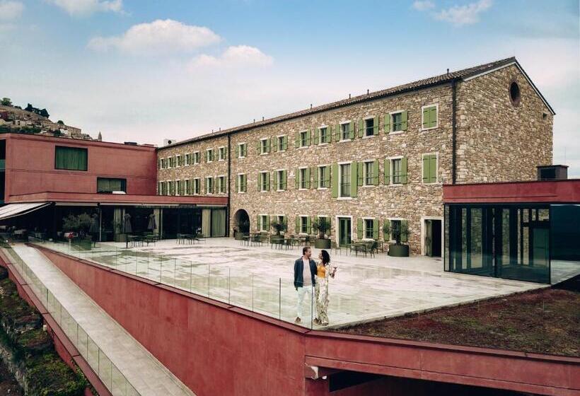 Winery & Design Hotel Roxanich