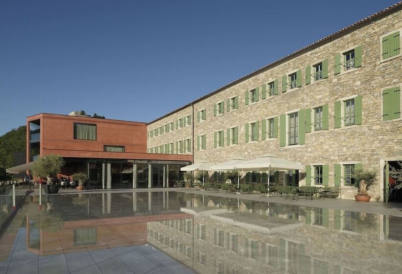 Winery & Design Hotel Roxanich