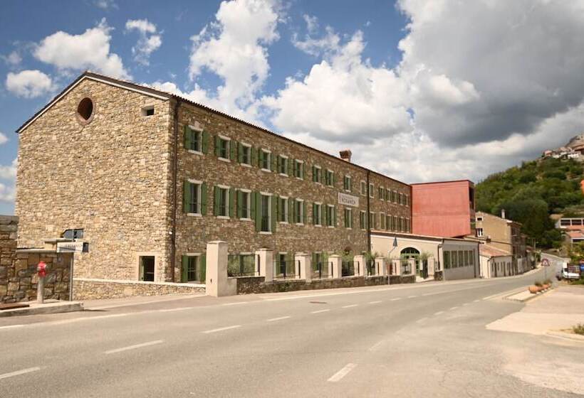 Winery & Design Hotel Roxanich