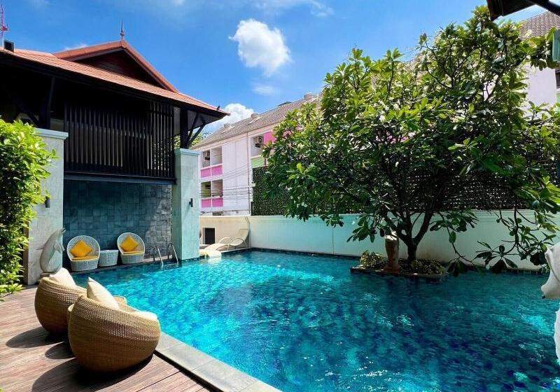 Отель Yotaka Bangkok