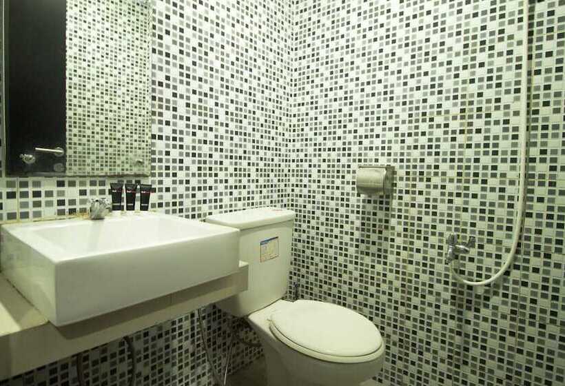 ペンション Reddoorz @ Cilandak 3