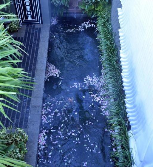 リゾートホテル Bensley Collection Pool Villas Shinta Mani Angkor