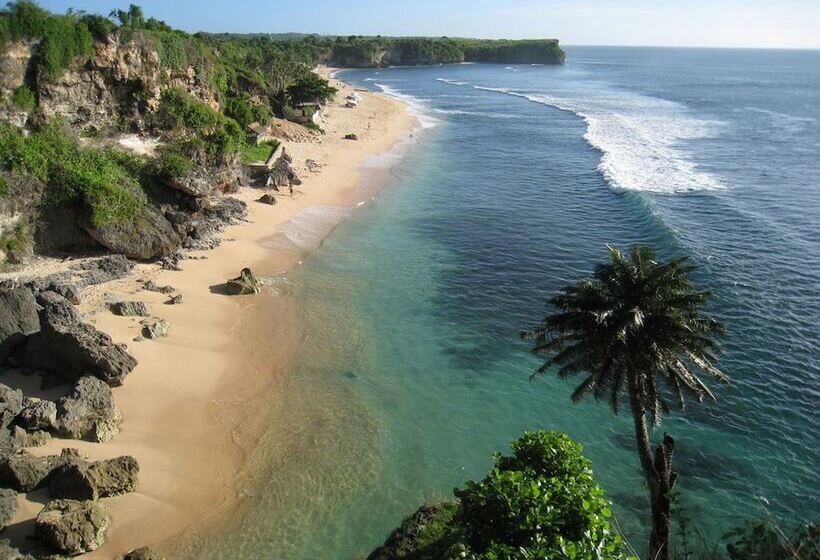 استراحتگاه Cross Bali Breakers
