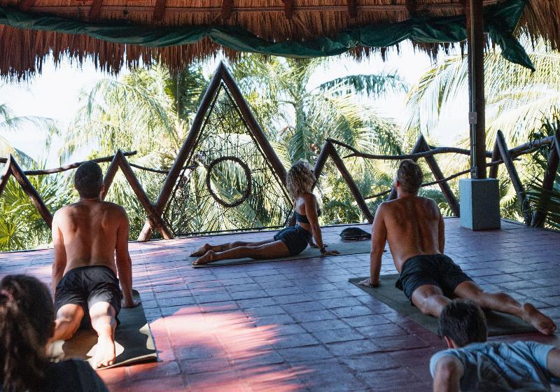 Отель Selina Puerto Escondido