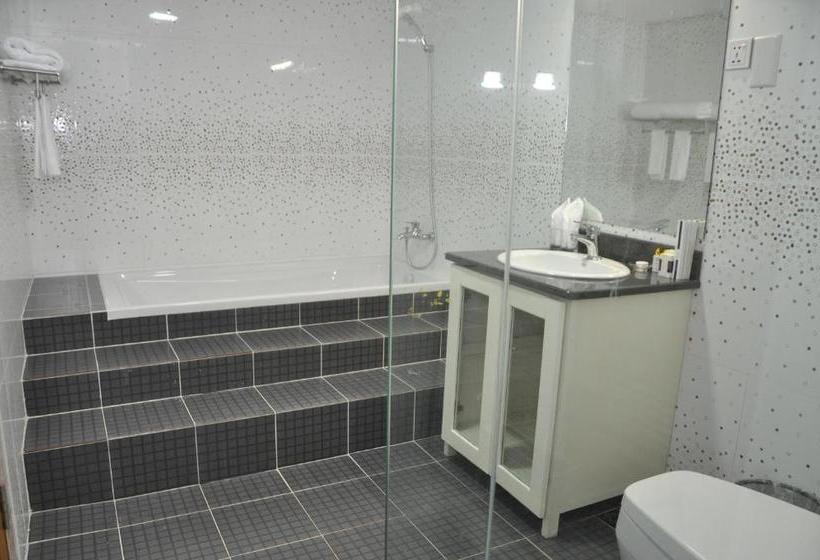 هتل Akore Myanmar Life