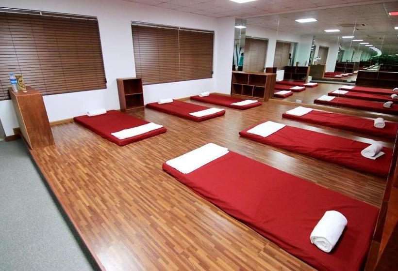 هتل Akore Myanmar Life