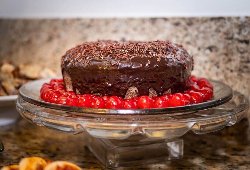 Отель Alameda Felice